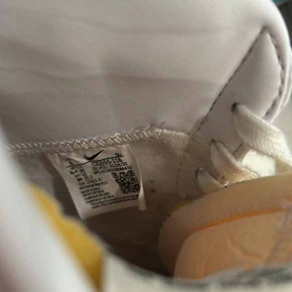 Nike Blazers - Picture 7 of 7